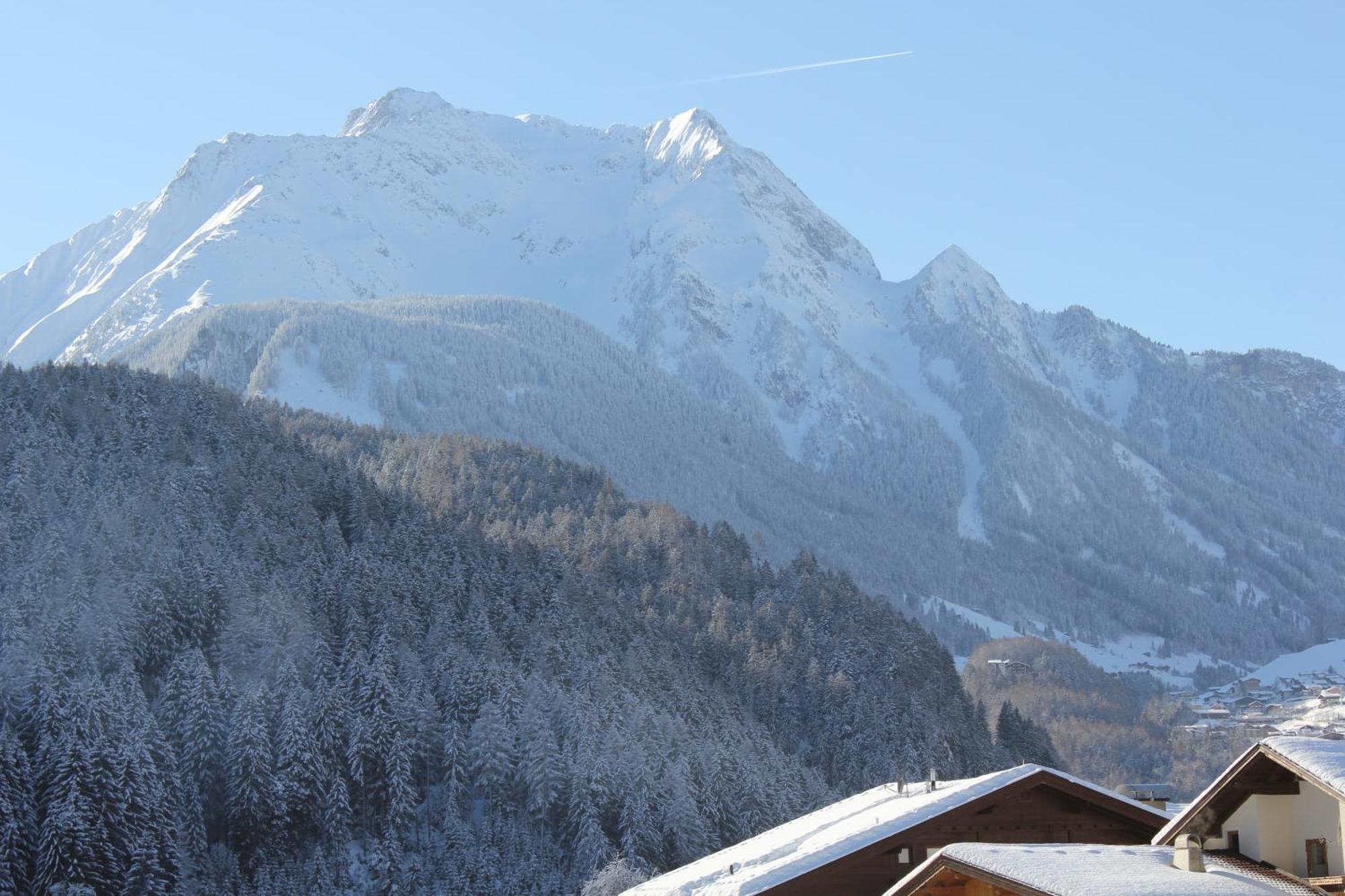 Apart Mountain Lodge Mayrhofen Buitenkant foto