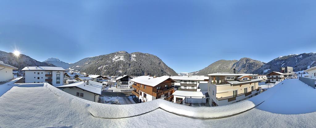 Apart Mountain Lodge Mayrhofen Buitenkant foto